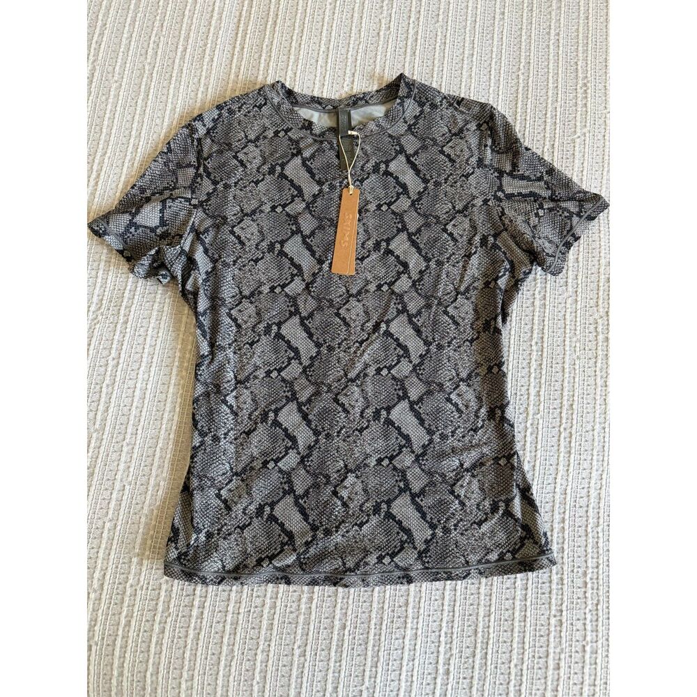 SKIMS Fits Everybody T-Shirt Shadow Snake Print Fitted Tee NWT Size M 🐍